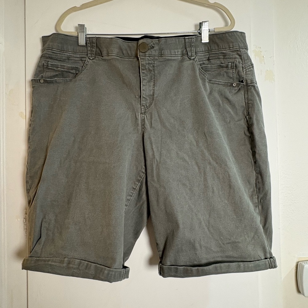 Olive-Gray Casual Denim Rollup Shorts Size 24W - 12” Inseam